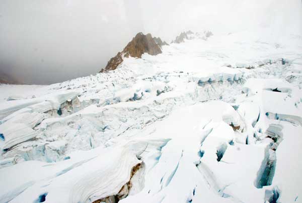 Snowy glaciers in Alaska with GeoEx.