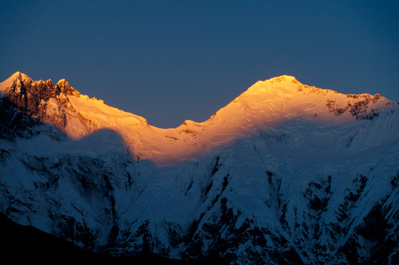 Sunrise hitting the peaks of Mount Everest with GeoEx