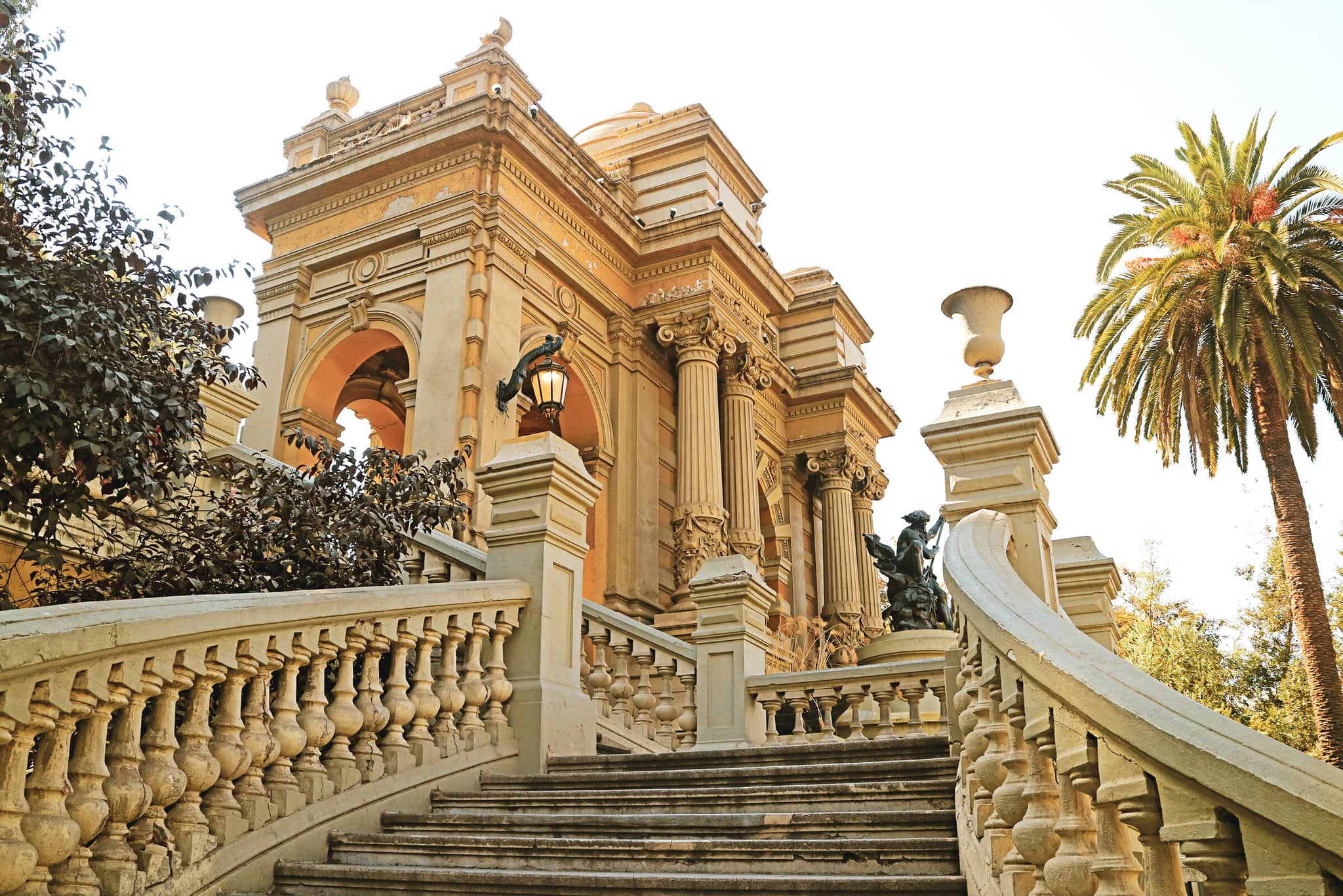 Chile North to South gallery Gallery3 Santiago Chile GeoExLuxuryTravel GettyImages 1352867265 LovelyPeace