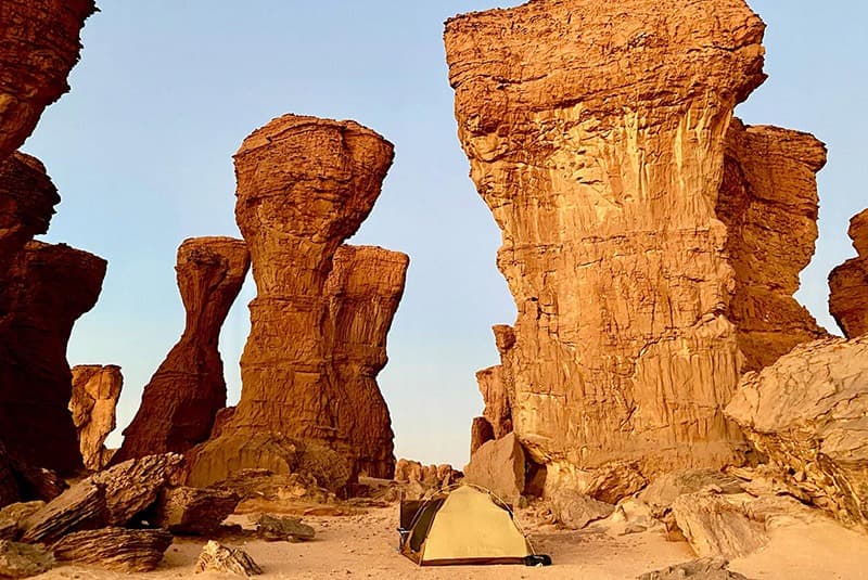 8 tassili camp