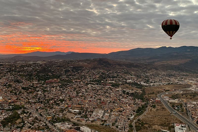 mexico san miguel hot air balloon