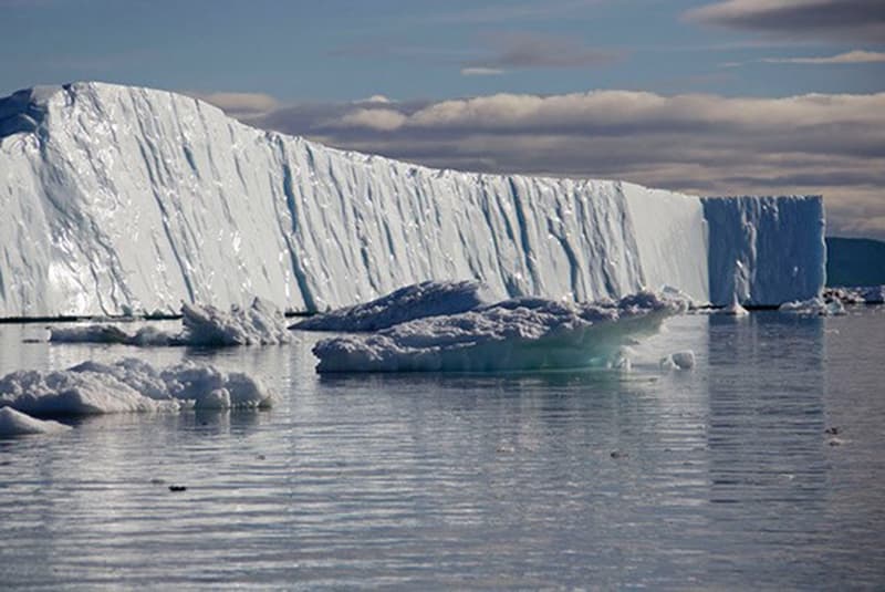 reimagining greenland icebergs