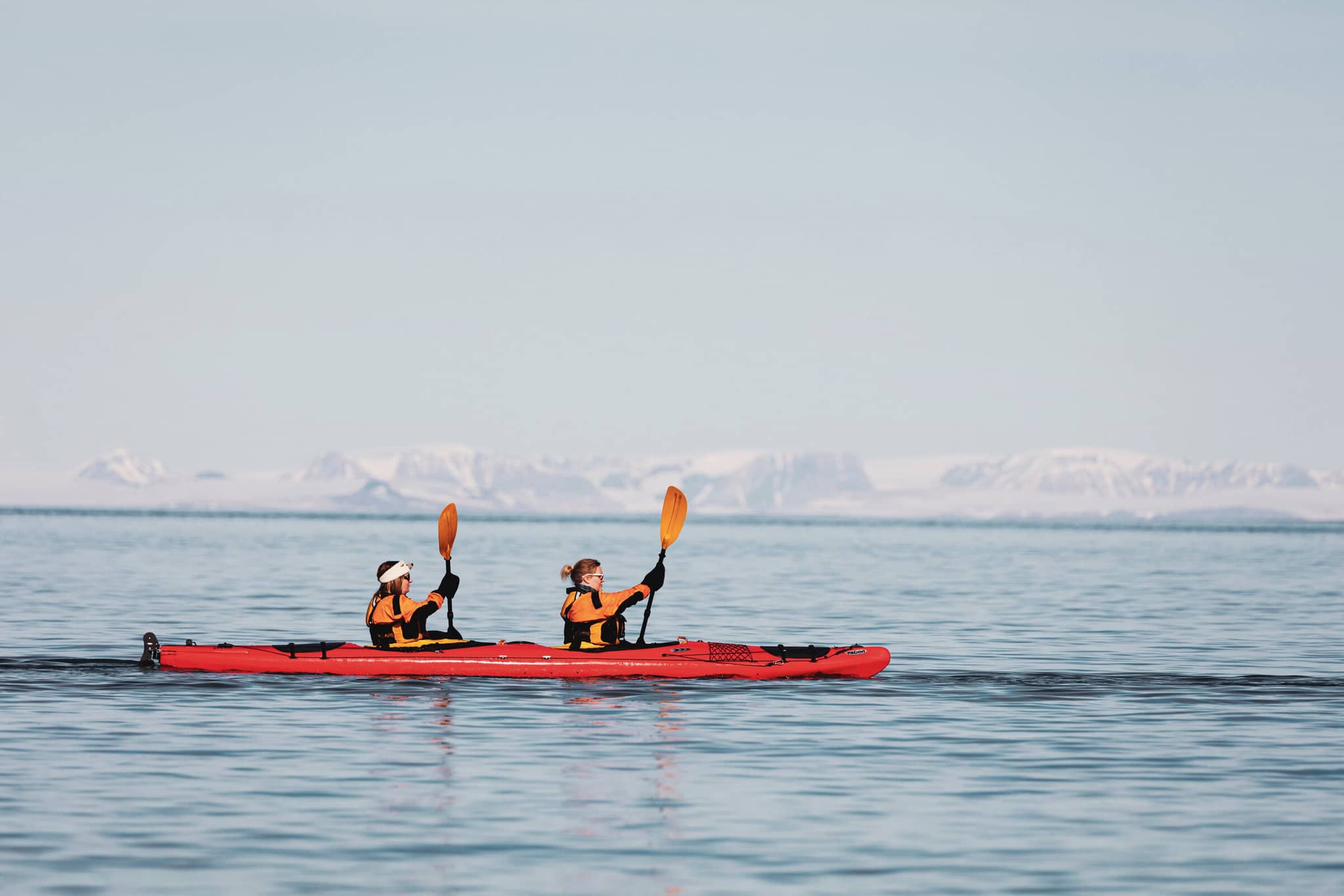Svalbard: In Search of Iconic Arctic Wildlife gallery 01 galleryhero kayakarctic DanitaDelimont RM EU21 JLE0397 SuperRes johnwarburtonlee