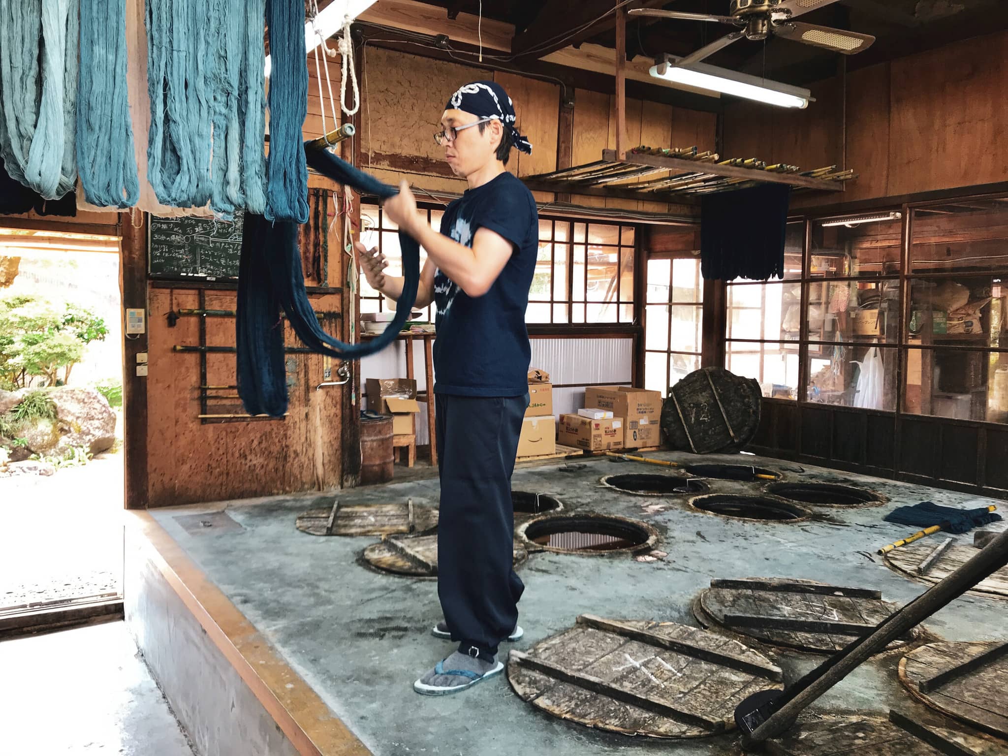 Unexplored Japan gallery Gallery3 Matsue Indigo Dyeing Glenn IMG 9622