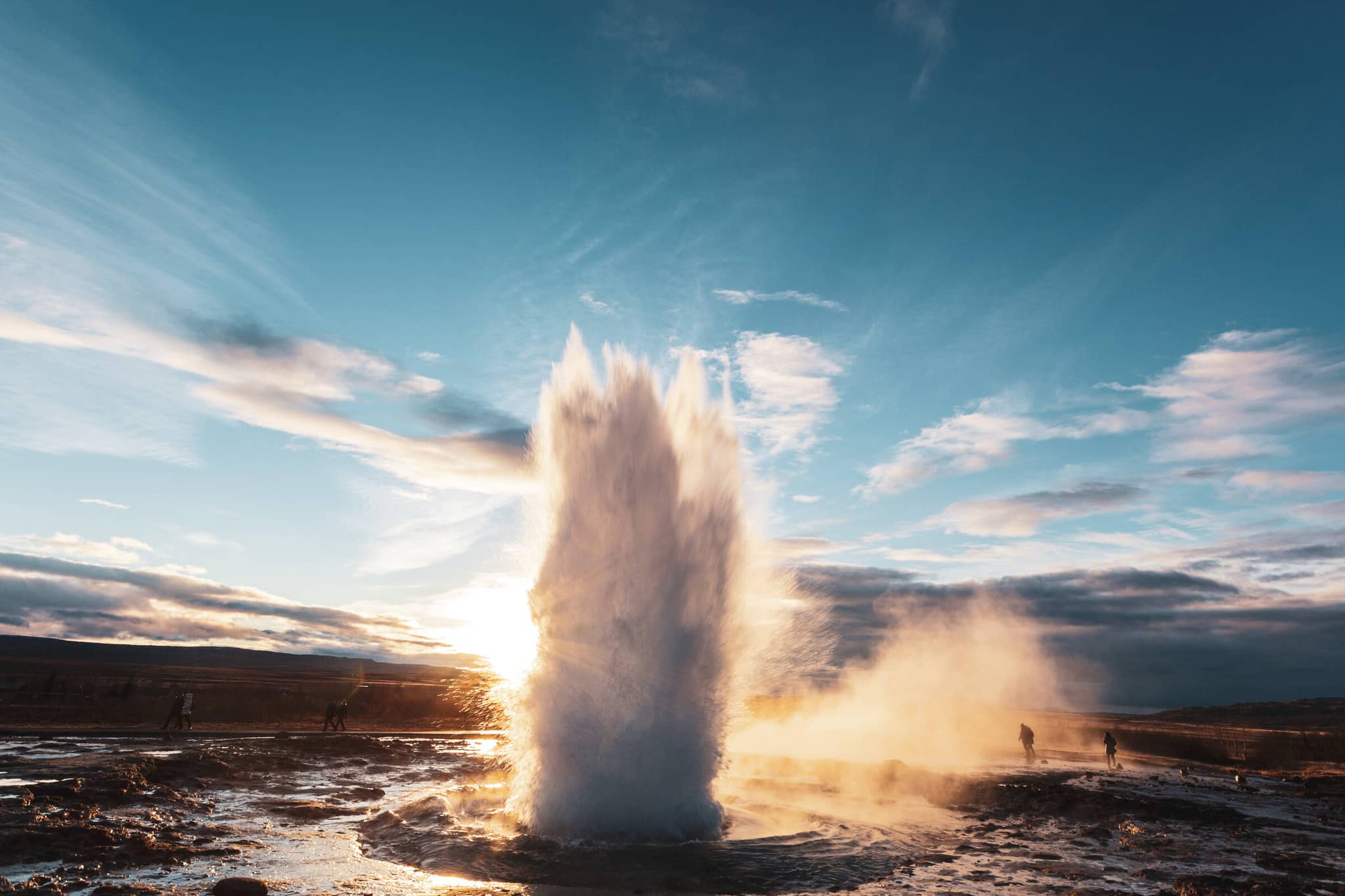 Iceland: Land of Awe gallery Gallery3 Strokkur Iceland GeoExLuxuryTravel GettyImages 1979954599 Pkawasaki