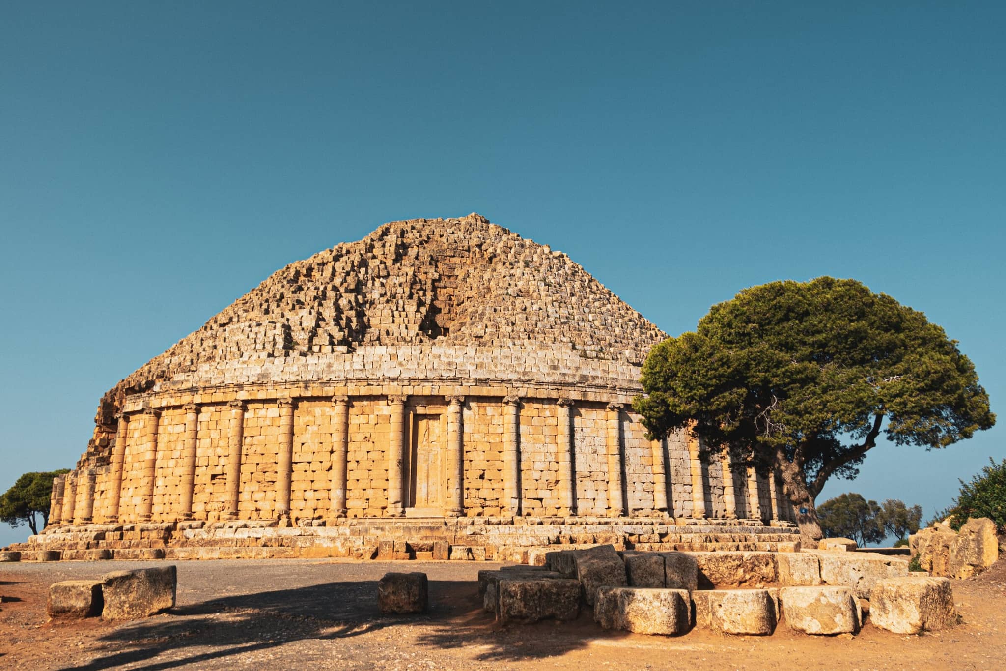 Algeria’s Shifting Sands gallery Gallery4 Mausoleum Algeria 84A5035 ElissaTitle