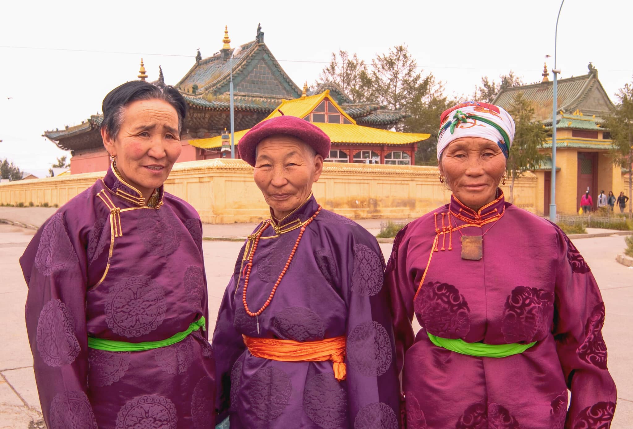 Wilds of Mongolia gallery Gallery Mongolia Local women Ulaanbaatar DanitaDelimont RM AS25 BBA0078