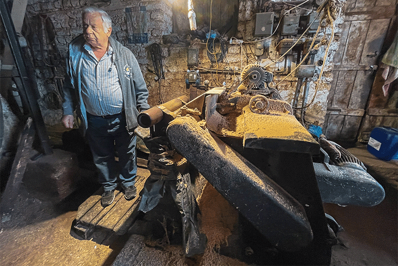 Greece Amfissa IMG 0335 Don George 800x535