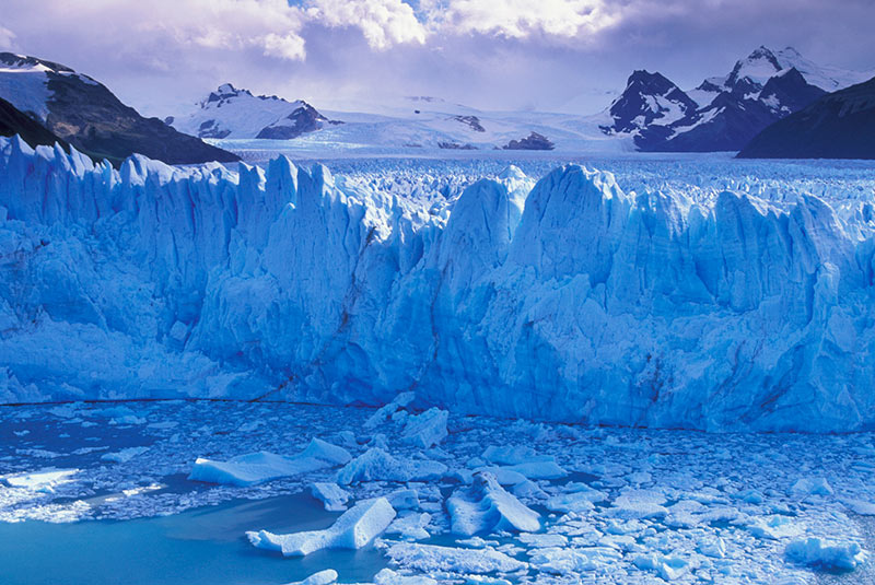 Perito Moreno Glacier in Parque Nacional los Glaciares, Patagonia, Argentina