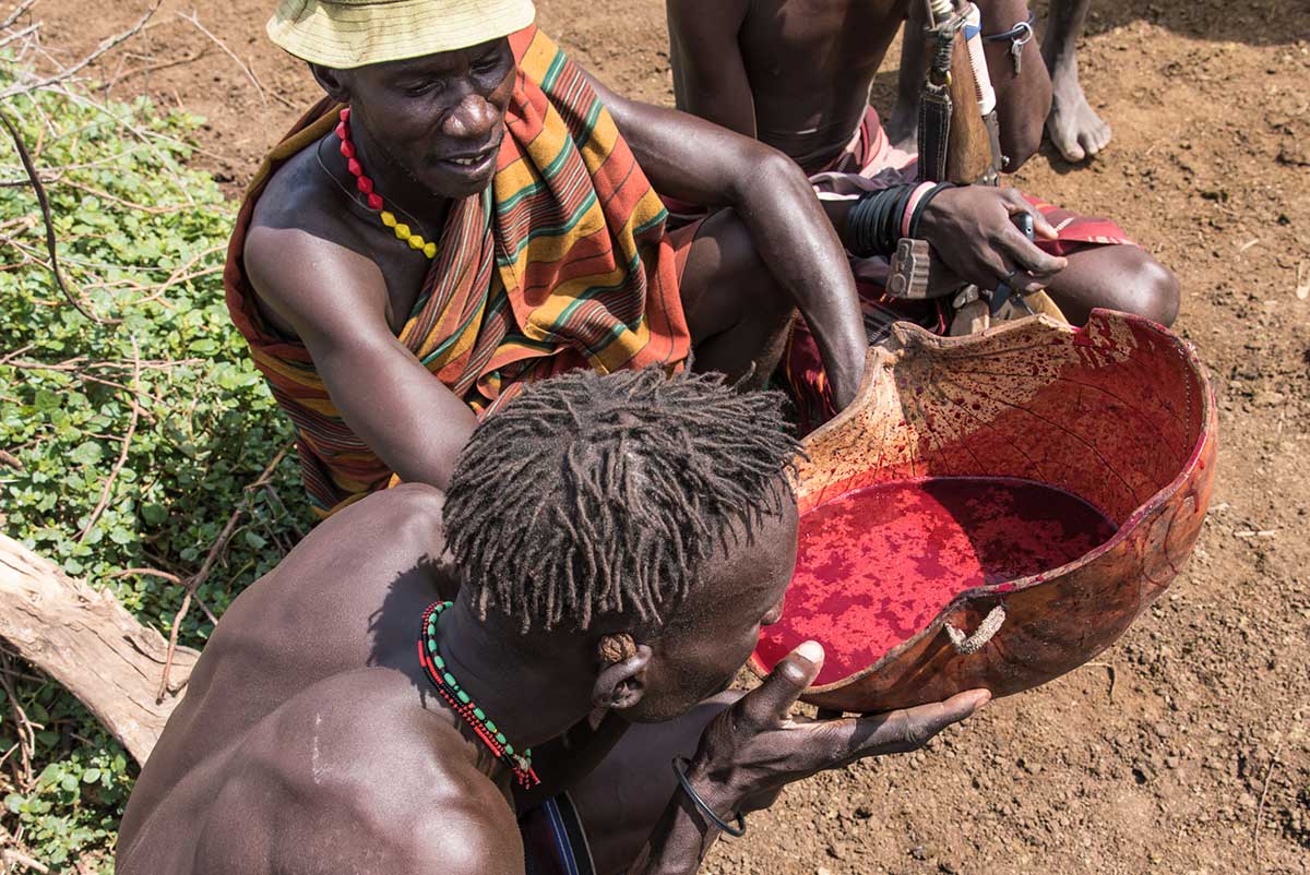 Blood-letting ceremony with the Nyangatom.