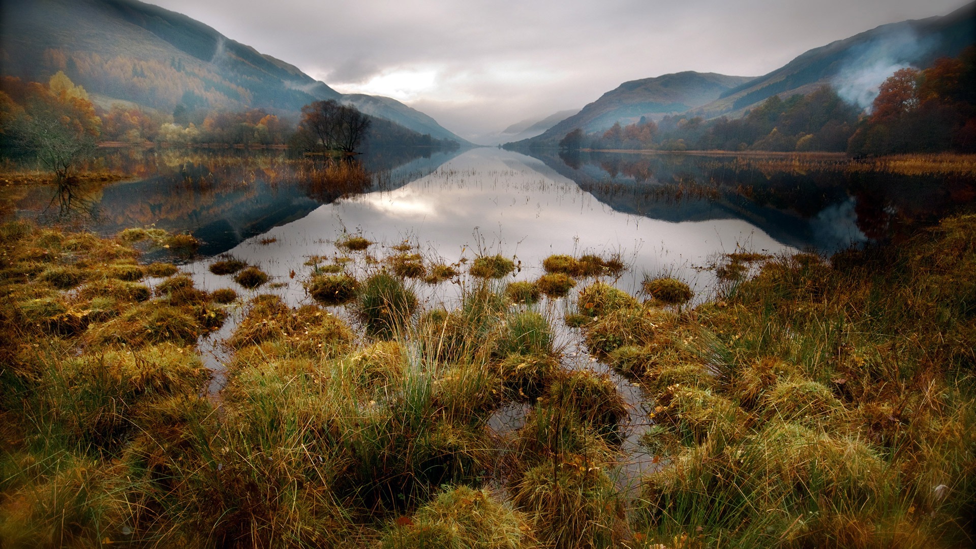 Misty day at Loch Lomond and the Trossachs National Park, Scotland