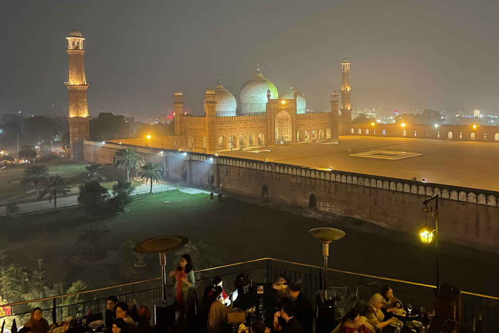 Rooftop restaurant with mosque views in Lahore, Pakistan