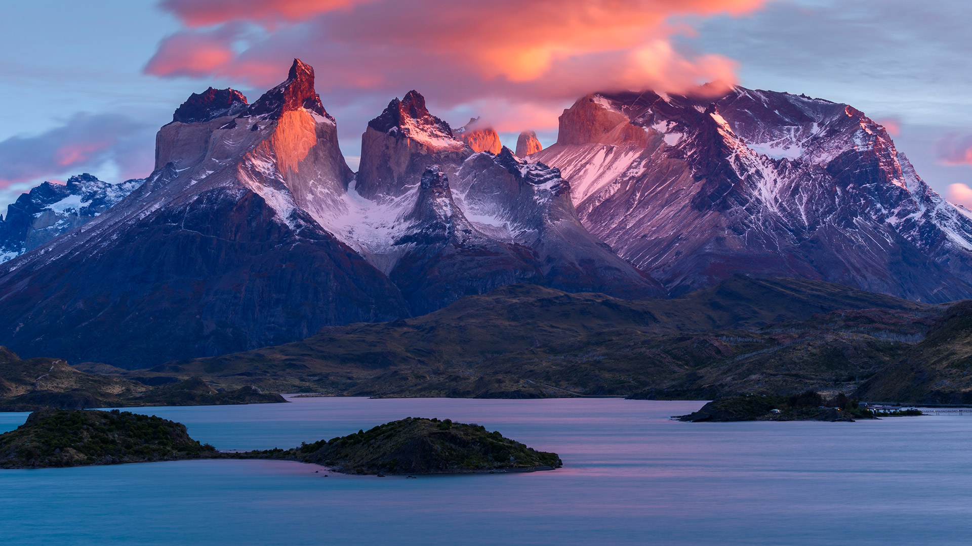 Sunrise on the cuernos in Torres del Paine National Park, Chile