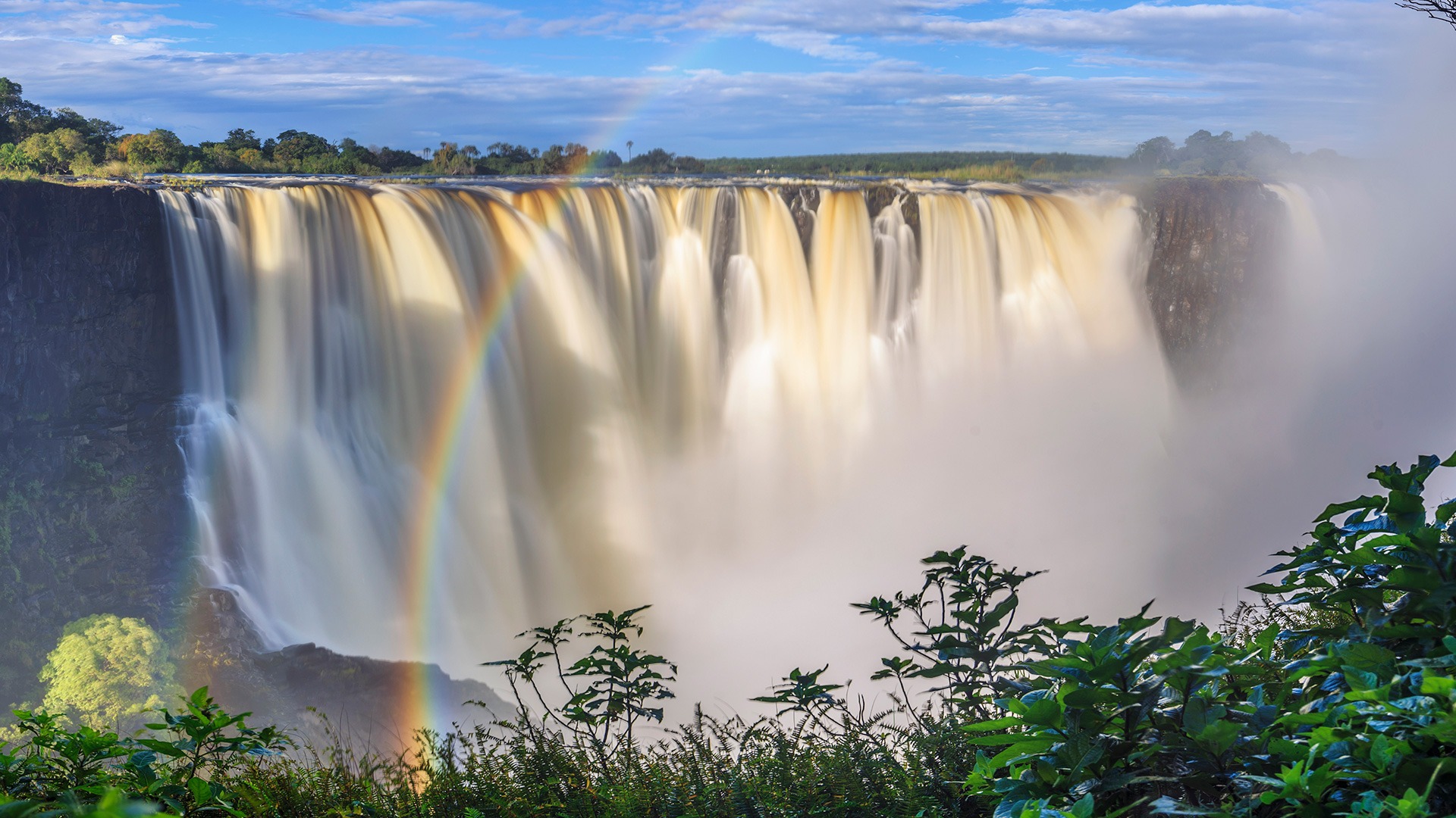 Victoria Falls during rainy season, Mosi-oa-Tunya National Park, Zambia