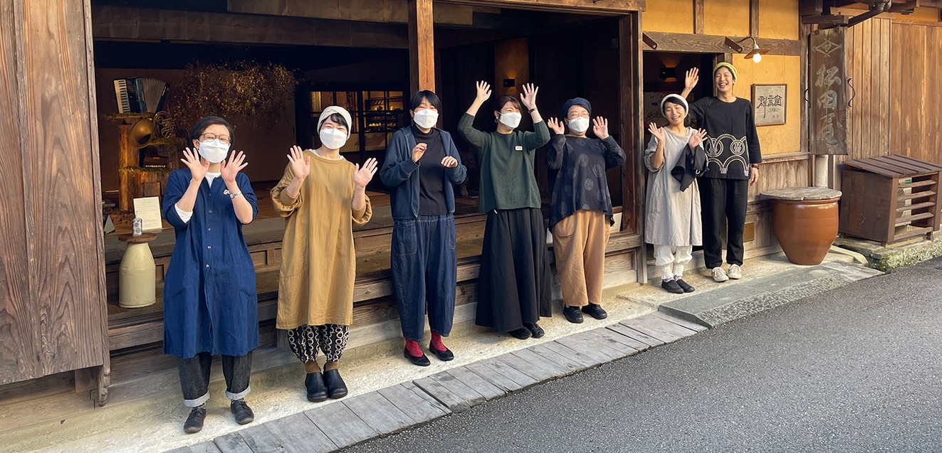 Saying farewell to staff in Omori, Japan